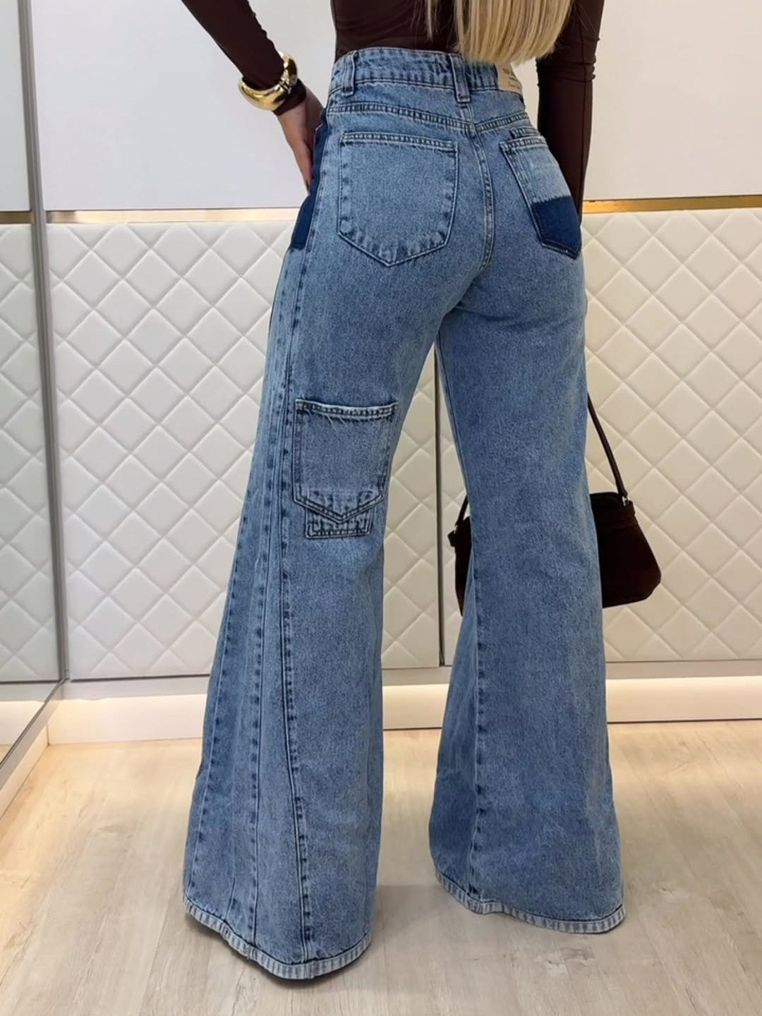 Jean flare bleu clair taille haute ultra-tendance